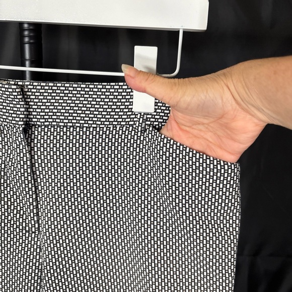 Liz Claiborne Men's Black and White Checkered Pants - Picture 7 of 8